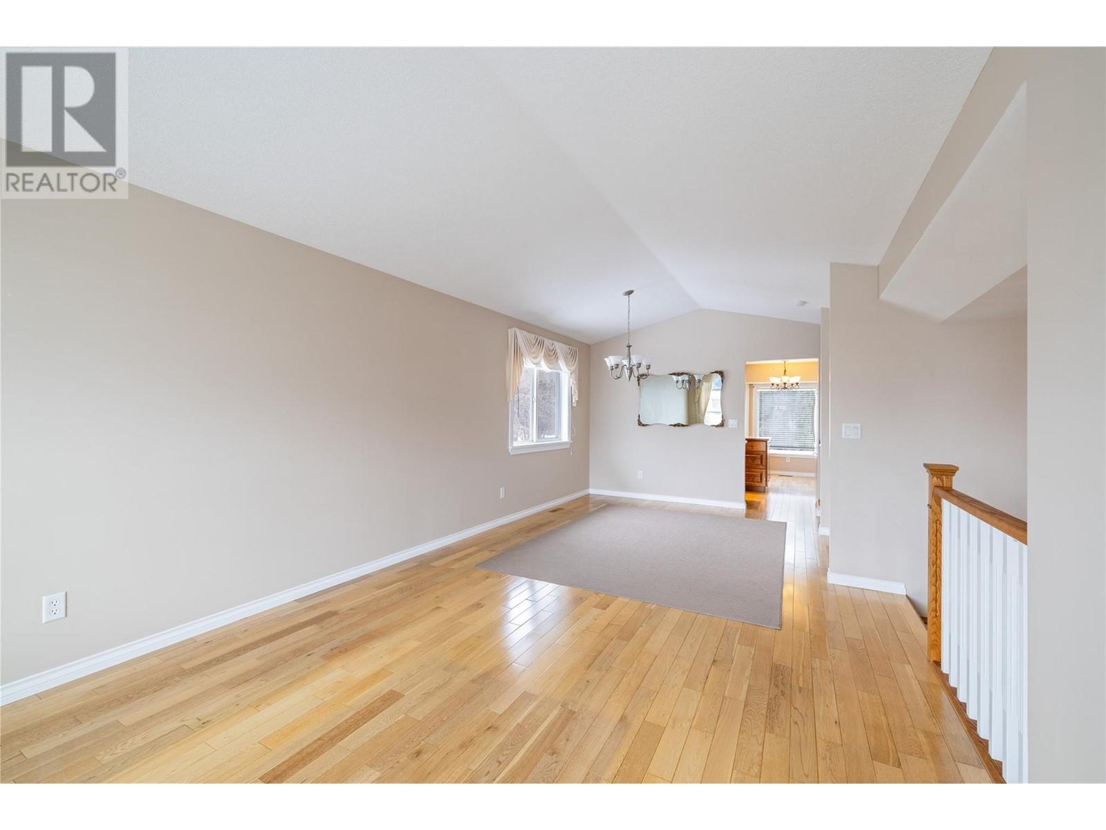Property at 1129 CRESTLINE Street image 5