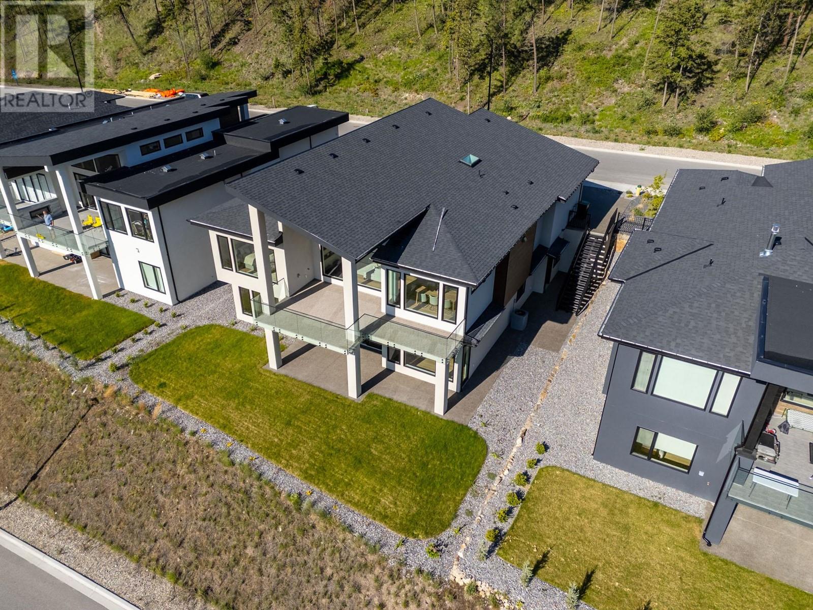 899 Loseth Drive, Kelowna, BC V1P0A8