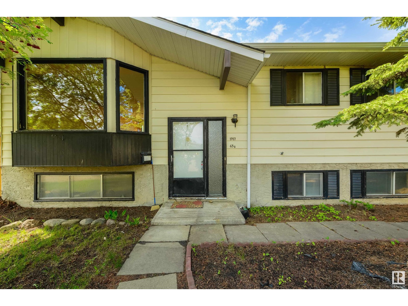 1917 65 ST NW, Edmonton, Alberta