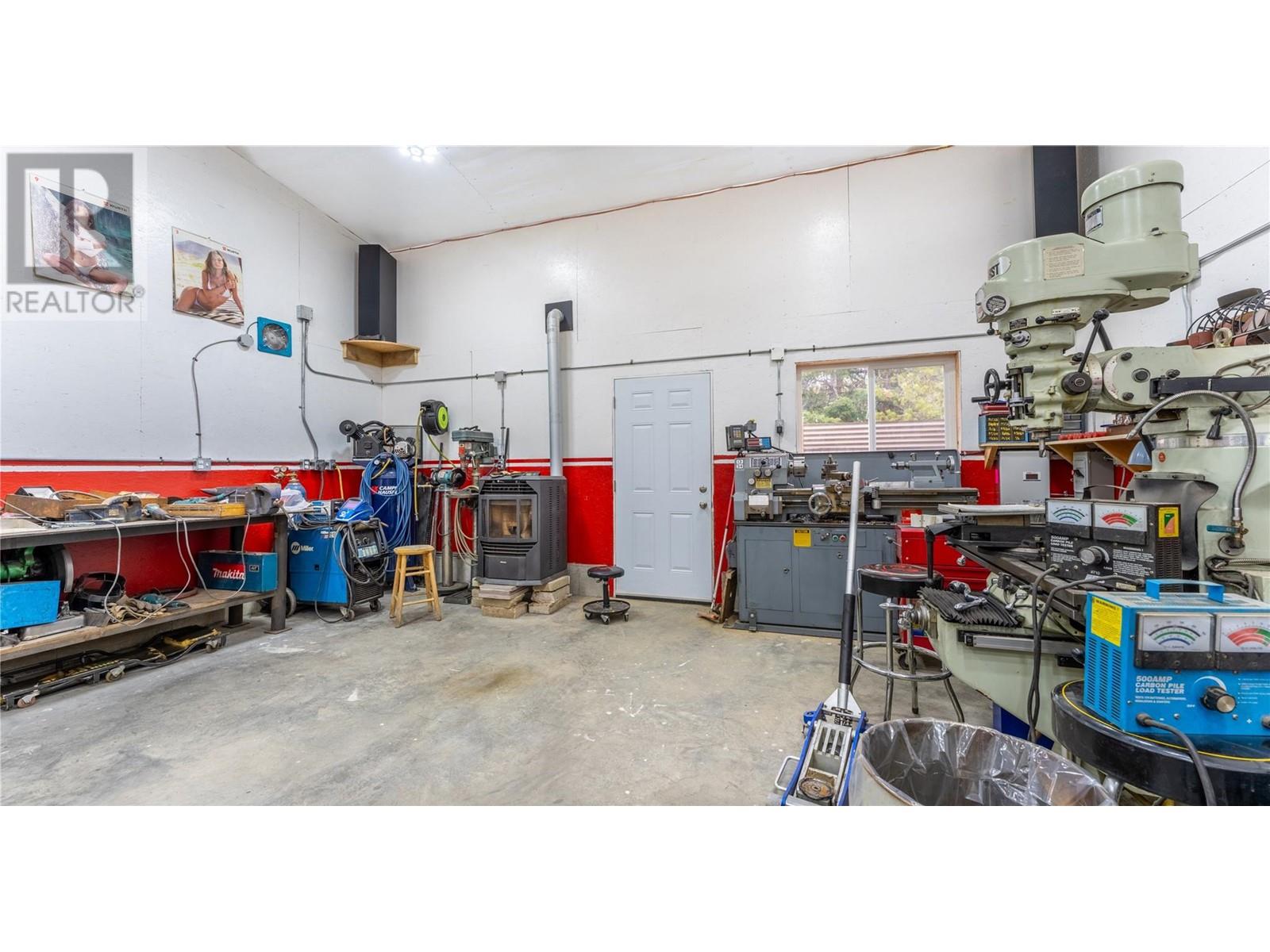 5134 THOMPSON Road, Kitchener, BC V0B1W2