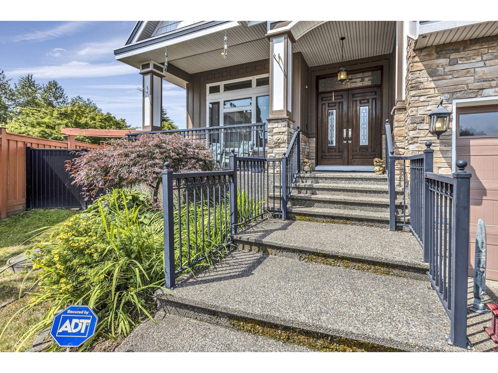 Property at 16308 91A AVENUE image 4