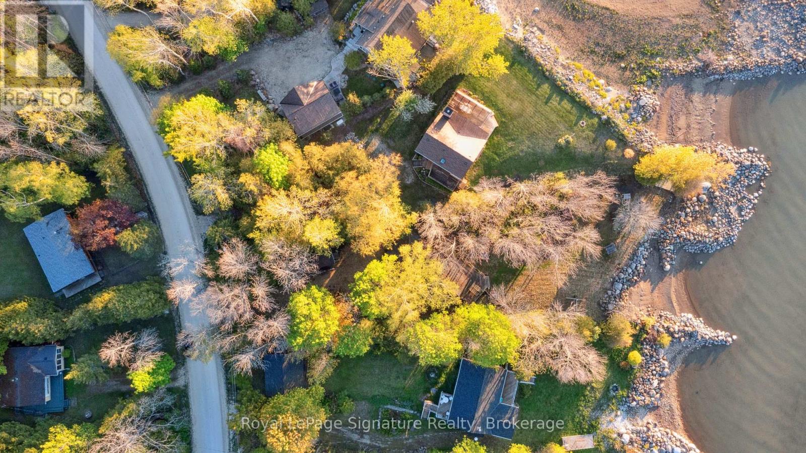 129 Sunset Boulevard, Blue Mountains, Ontario  N0H 2P0 - Photo 9 - X12138220