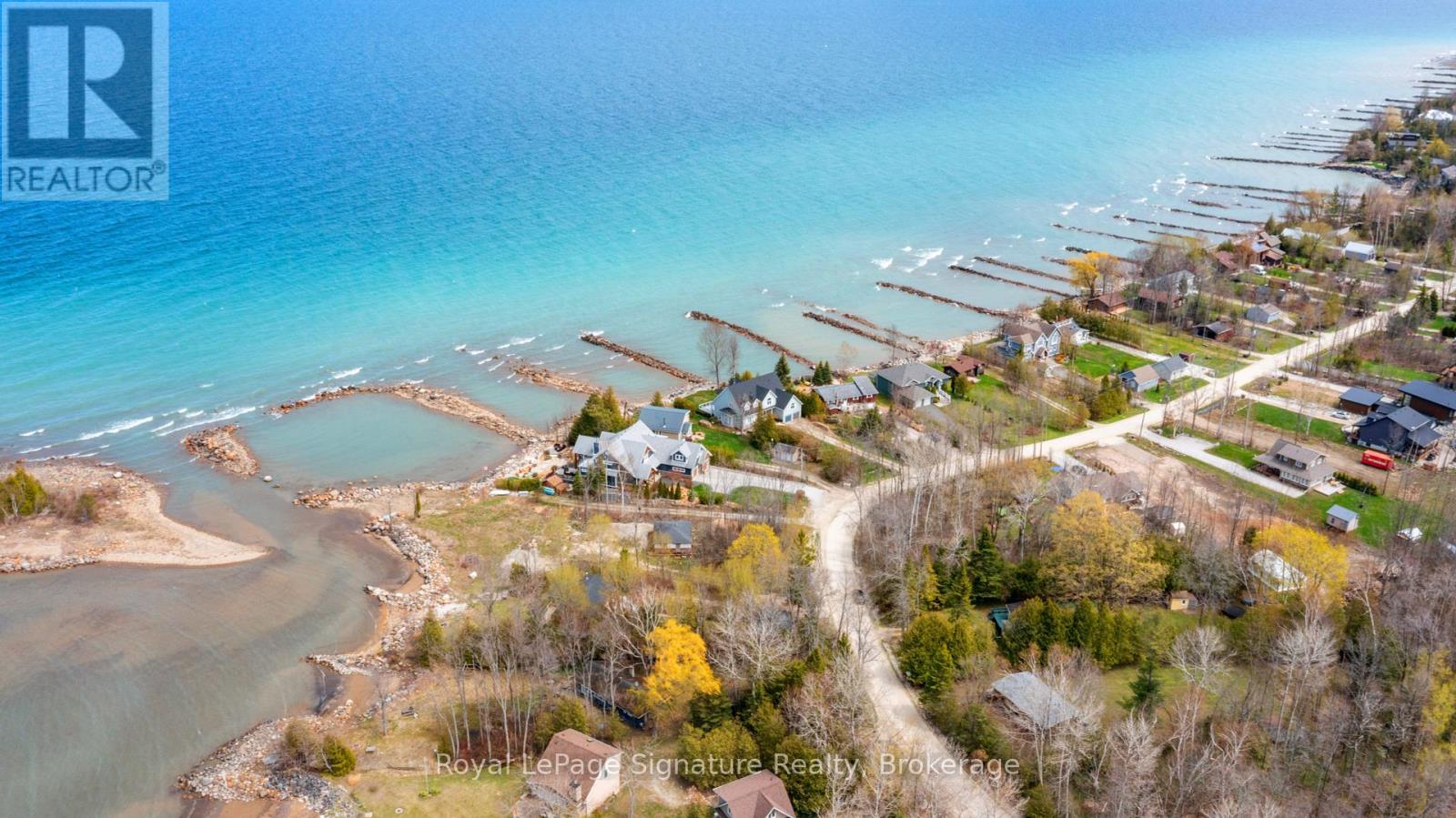 129 Sunset Boulevard, Blue Mountains, Ontario  N0H 2P0 - Photo 11 - X12138220