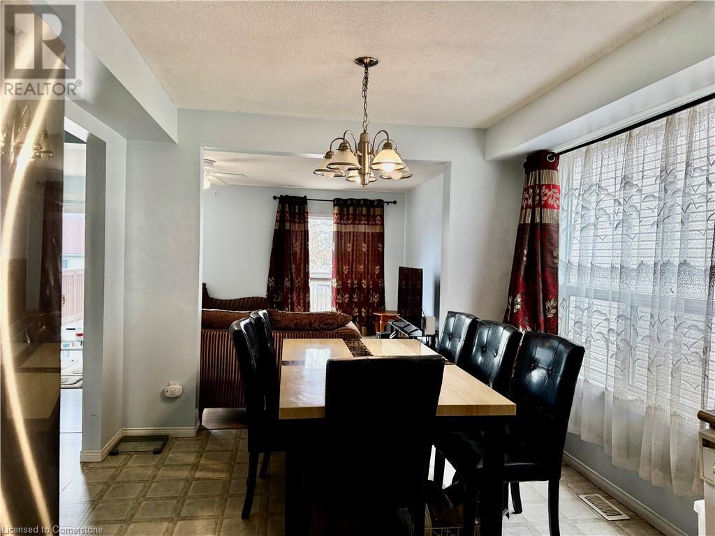 31 Reistview Street, Kitchener, Ontario  N2E 4H3 - Photo 12 - 40725526