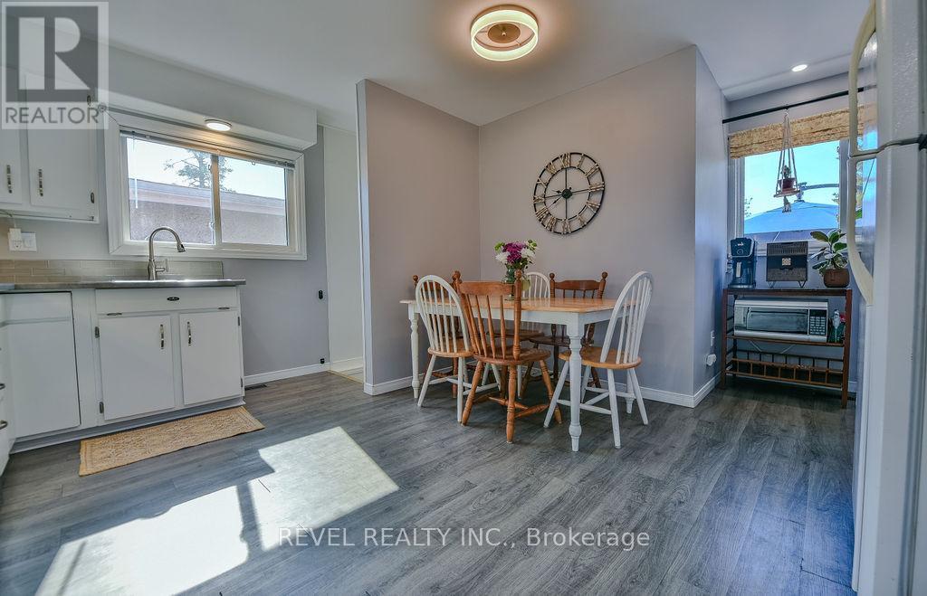 211 Jubilee Avenue W, Timmins (Tm - Tnw - Algonquin To Jubilee), Ontario  P4N 4N1 - Photo 6 - T12182291