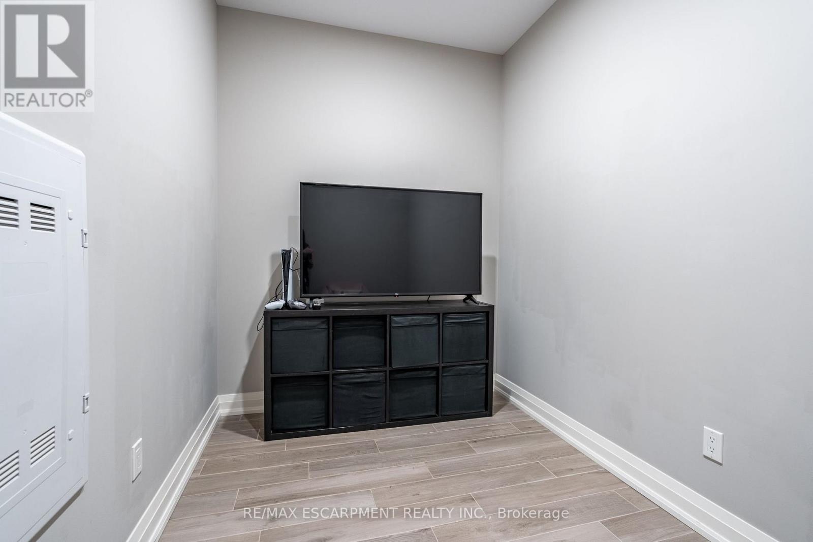 312 - 257 Millen Road, Hamilton (Stoney Creek), Ontario  L8E 2H1 - Photo 8 - X12180038