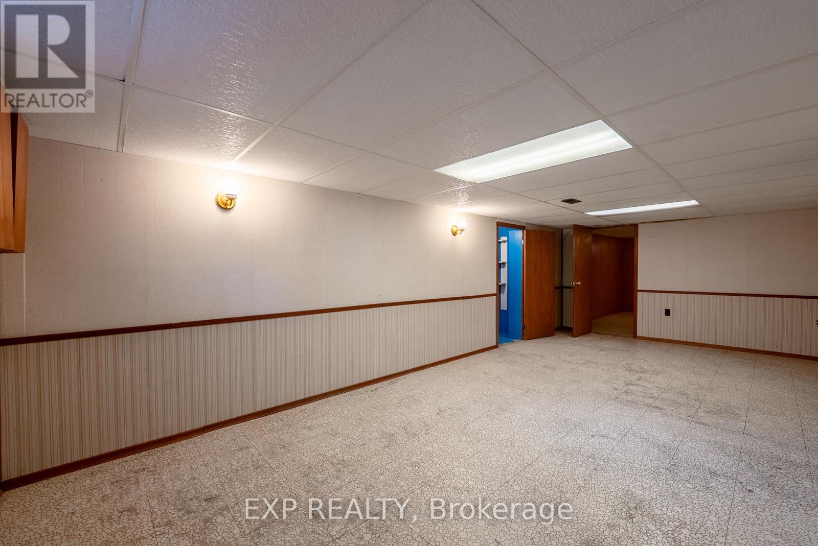 402 Kerman Avenue, Grimsby, Ontario  L3M 3X1 - Photo 35 - X12159869