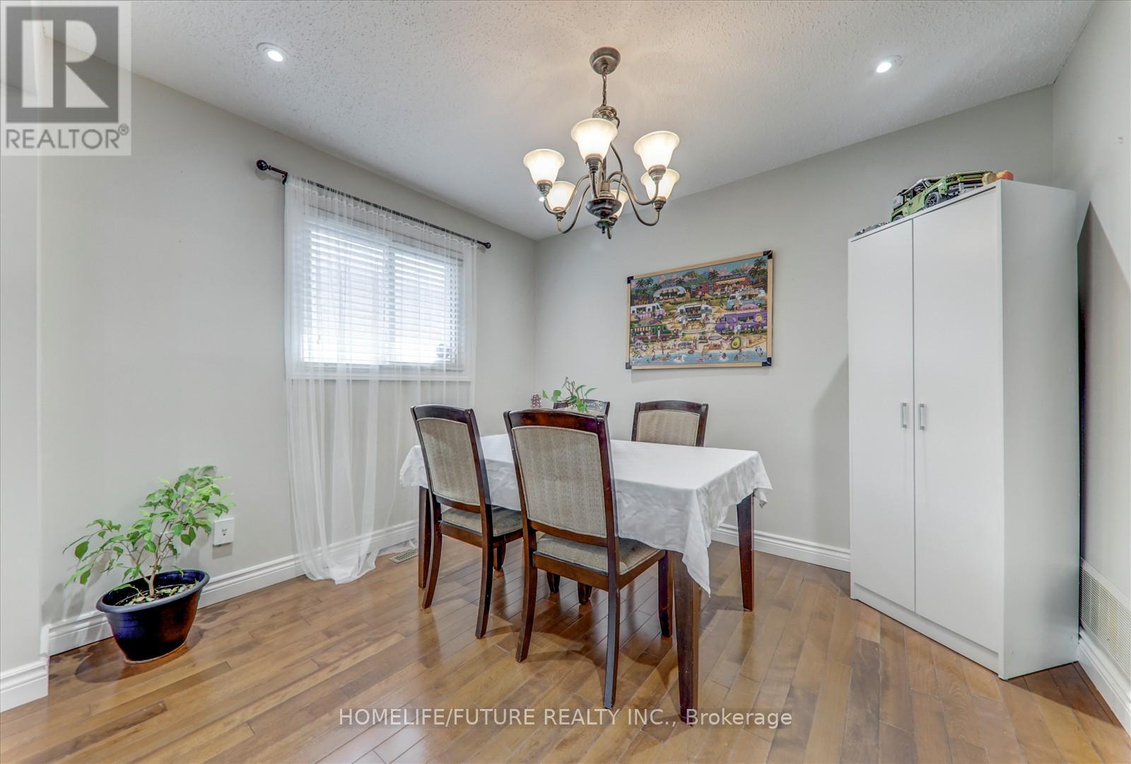 21 Mowat Court, Whitby, Ontario  L1N 8H2 - Photo 12 - E12182190