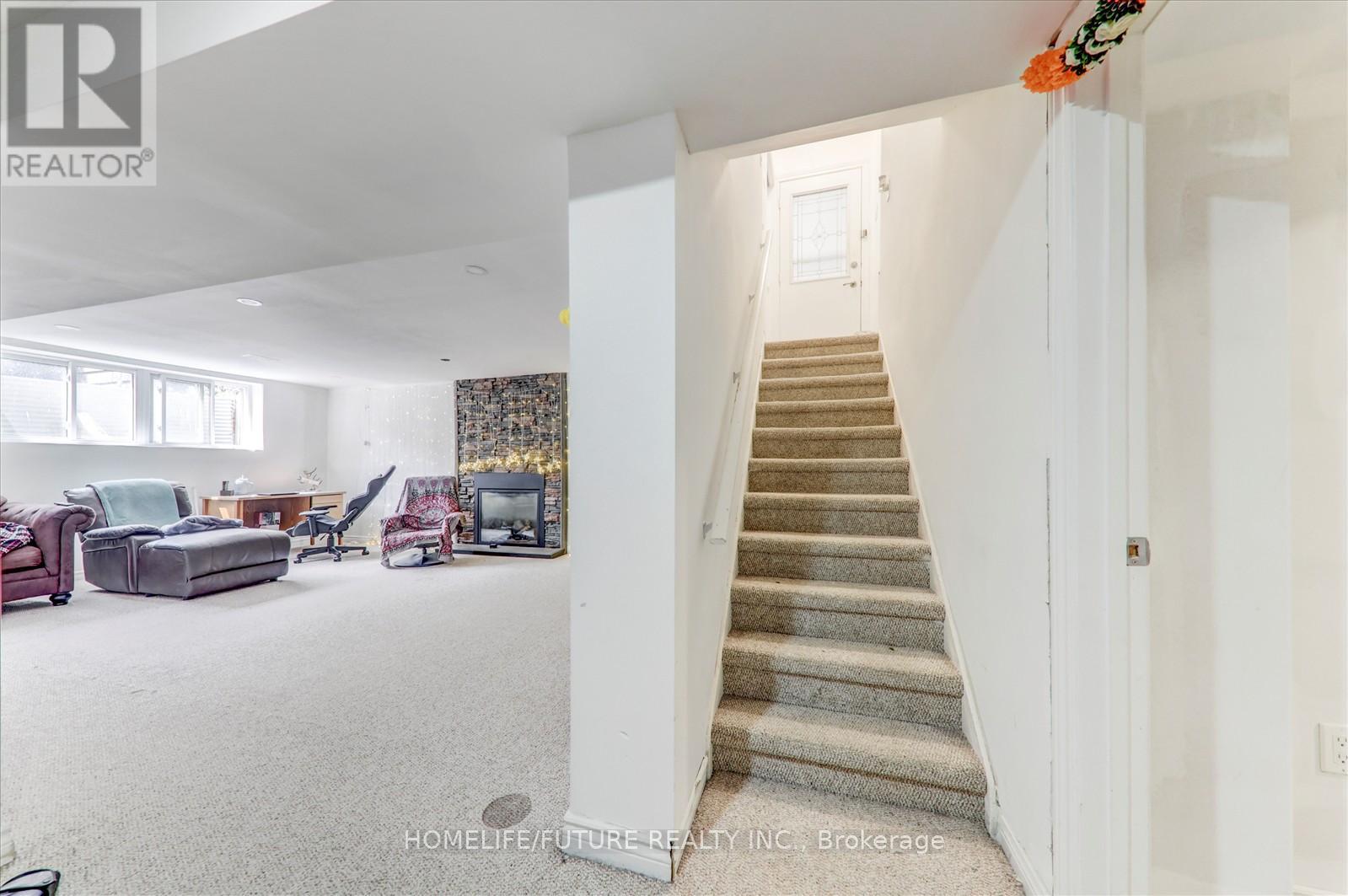 21 Mowat Court, Whitby, Ontario  L1N 8H2 - Photo 25 - E12182190