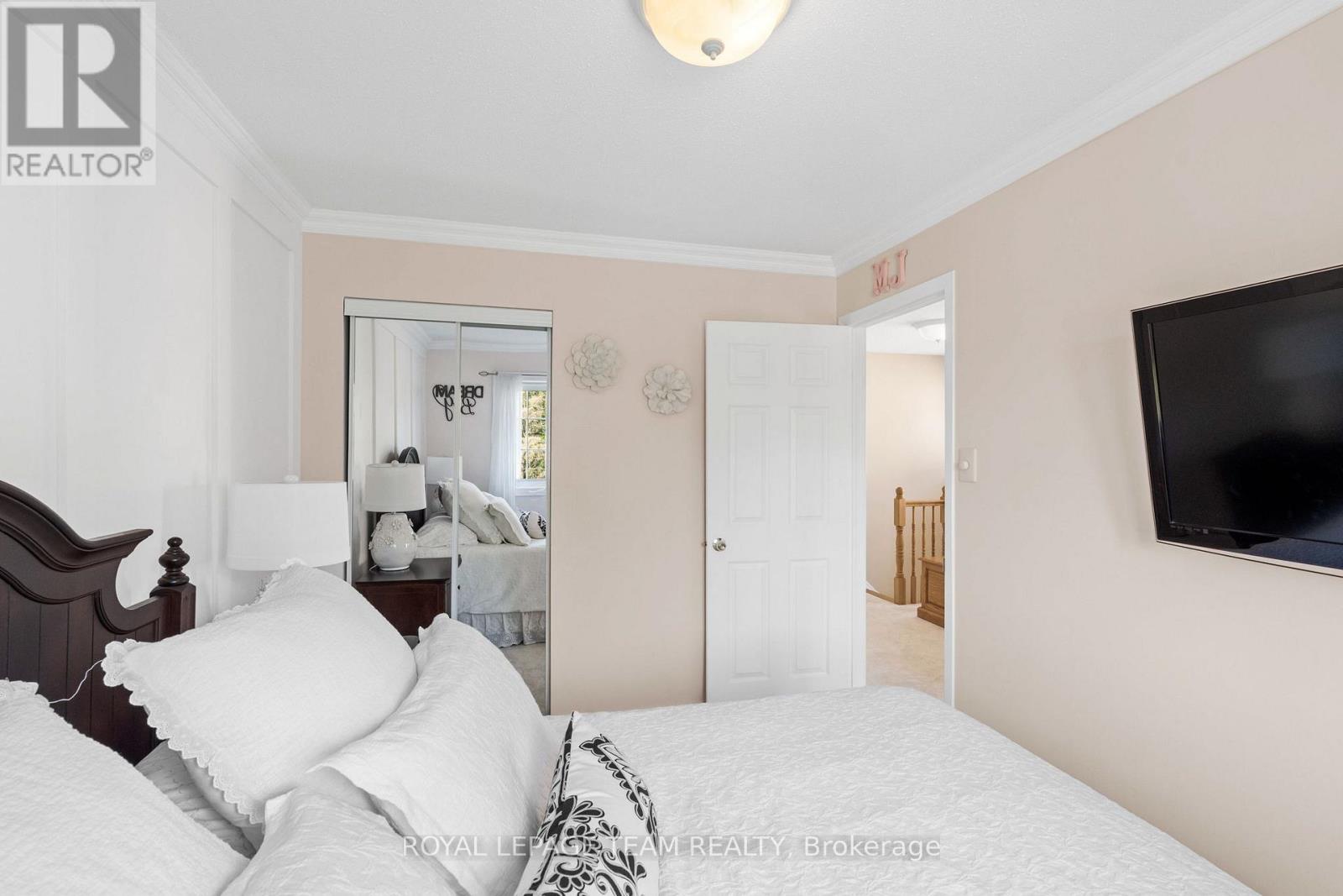 23 Glacier Street, Ottawa, Ontario  K2J 2M7 - Photo 19 - X12182290