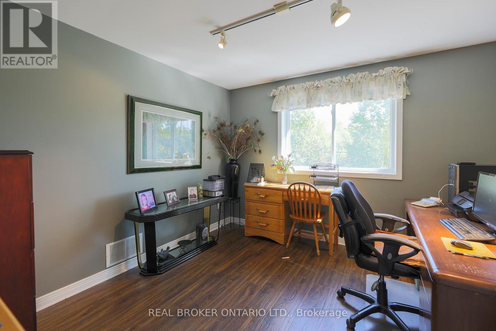 988 County 44 Road, North Grenville, Ontario  K0G 1T0 - Photo 18 - X12182353
