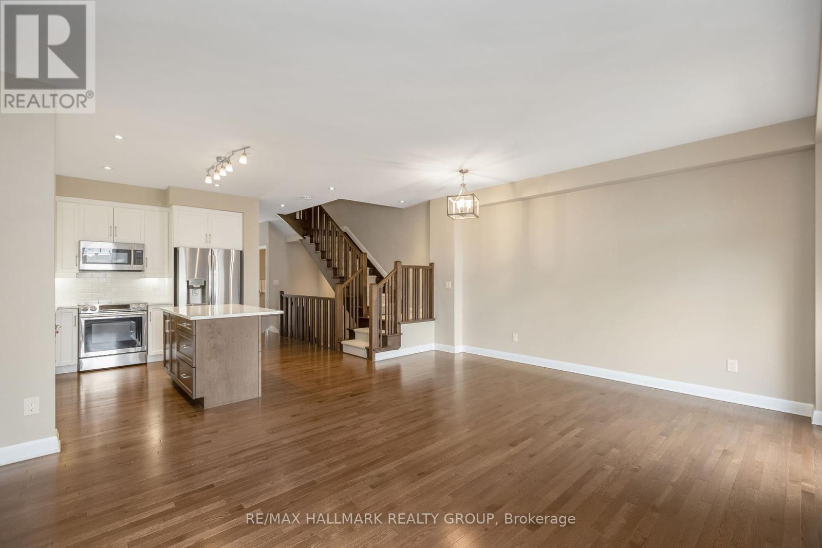 454 Kilspindie Ridge, Ottawa, Ontario  K2J 5M8 - Photo 8 - X12182384