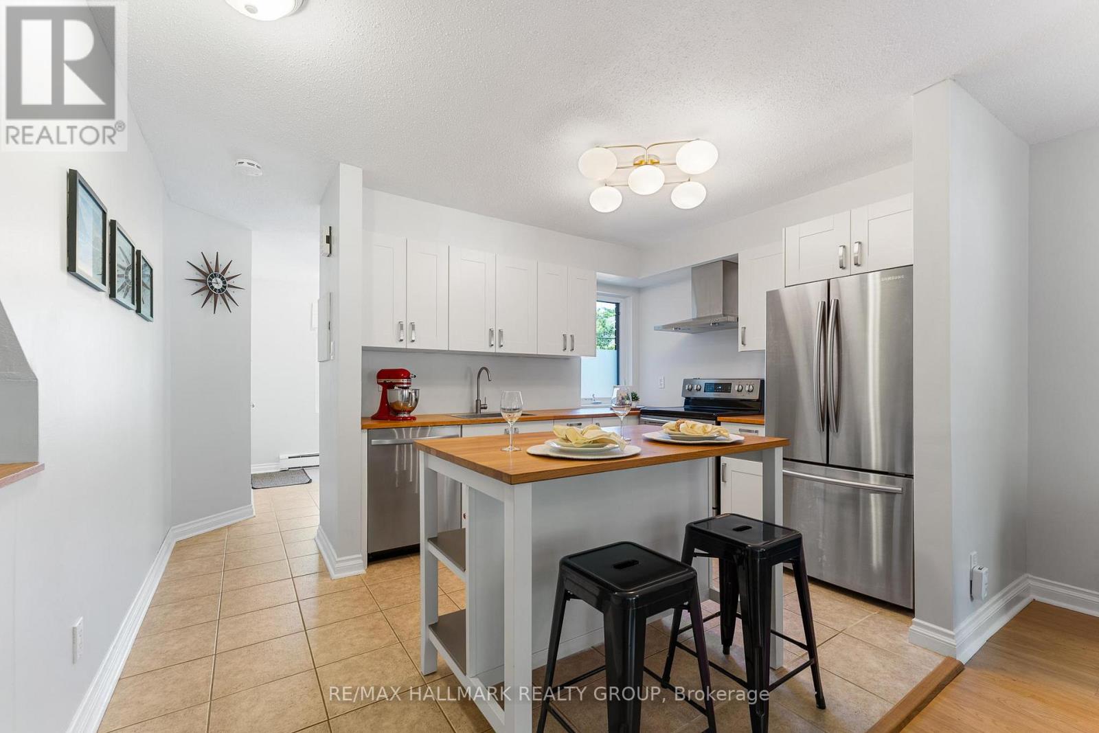 1158 Blasdell Avenue, Ottawa, Ontario  K1K 0C2 - Photo 6 - X12182421