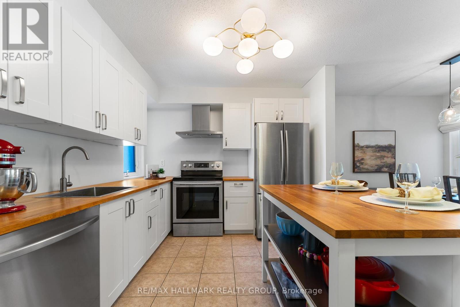 1158 Blasdell Avenue, Ottawa, Ontario  K1K 0C2 - Photo 7 - X12182421