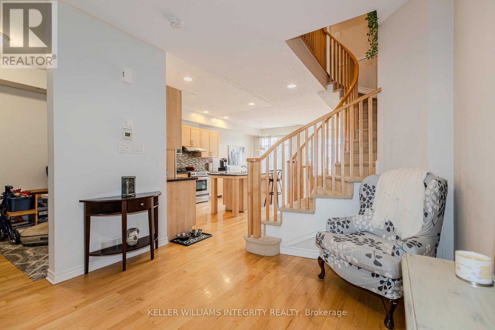 564 Remnor Avenue, Ottawa, Ontario  K2T 0A5 - Photo 11 - X12176631