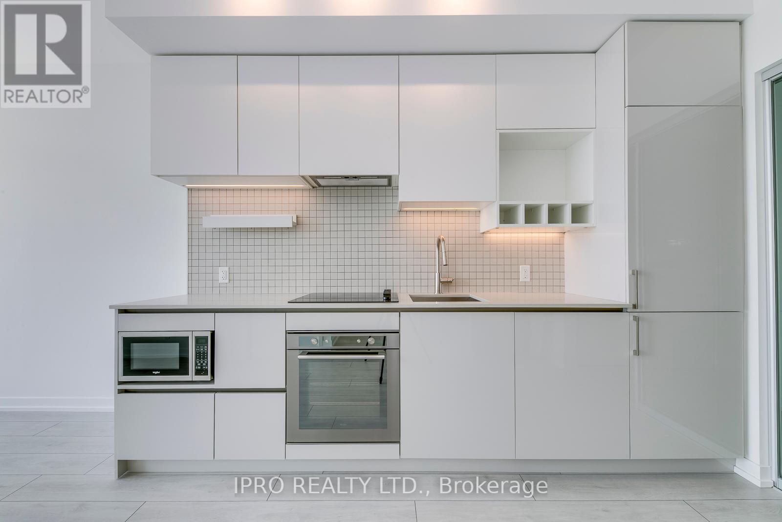 1205 - 898 Portage Parkway, Vaughan, Ontario  L4K 0J6 - Photo 4 - N12182209