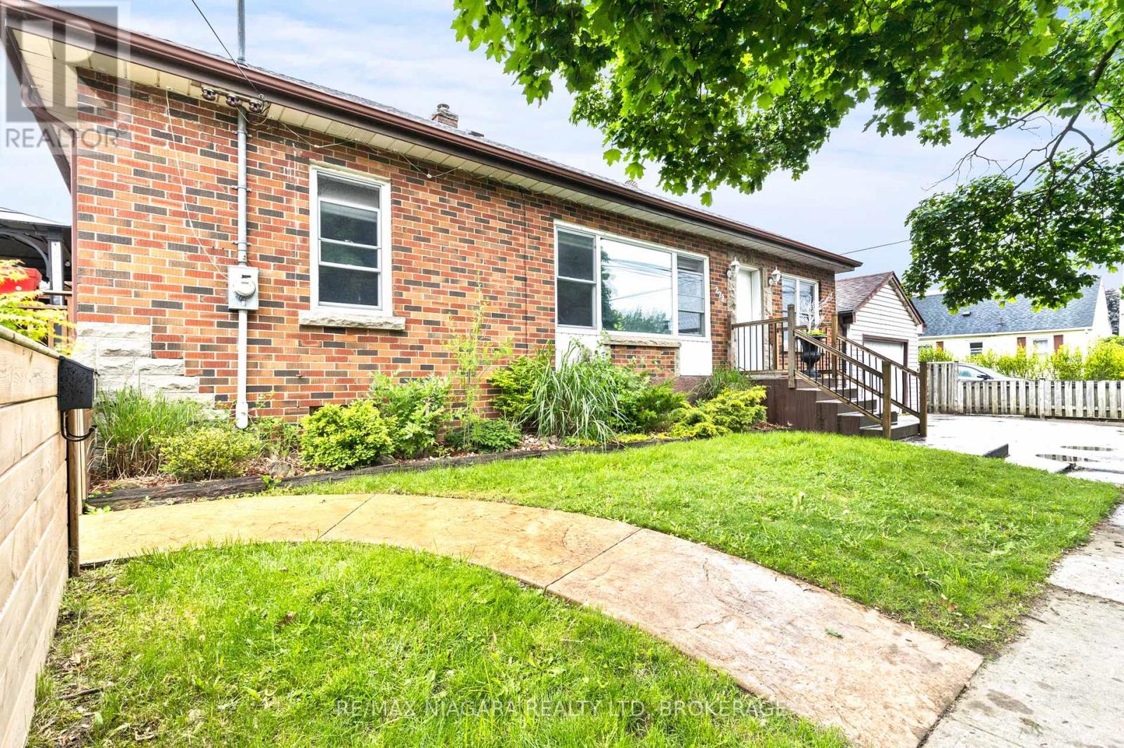 272 Wallace Avenue S, Welland, Ontario  L3B 1R6 - Photo 4 - X12182390
