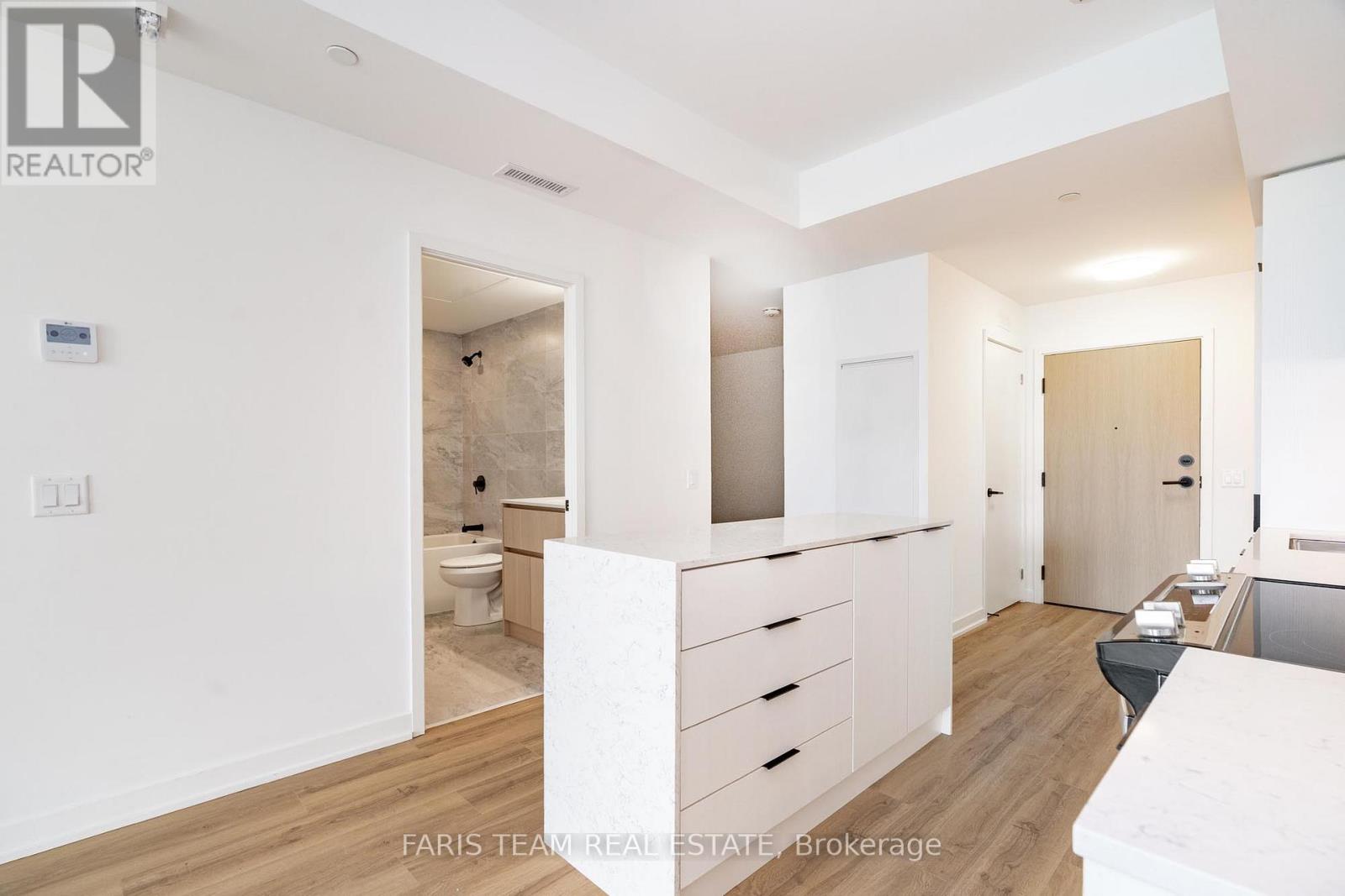 209 - 31 Huron Street, Collingwood, Ontario  L9Y 1C3 - Photo 6 - S12182246