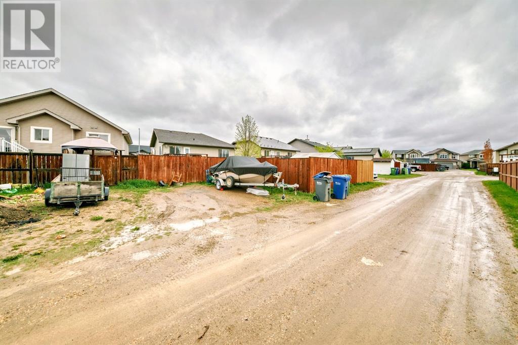 111 Vanier Drive, Red Deer, Alberta  T4R 0E8 - Photo 28 - A2221562