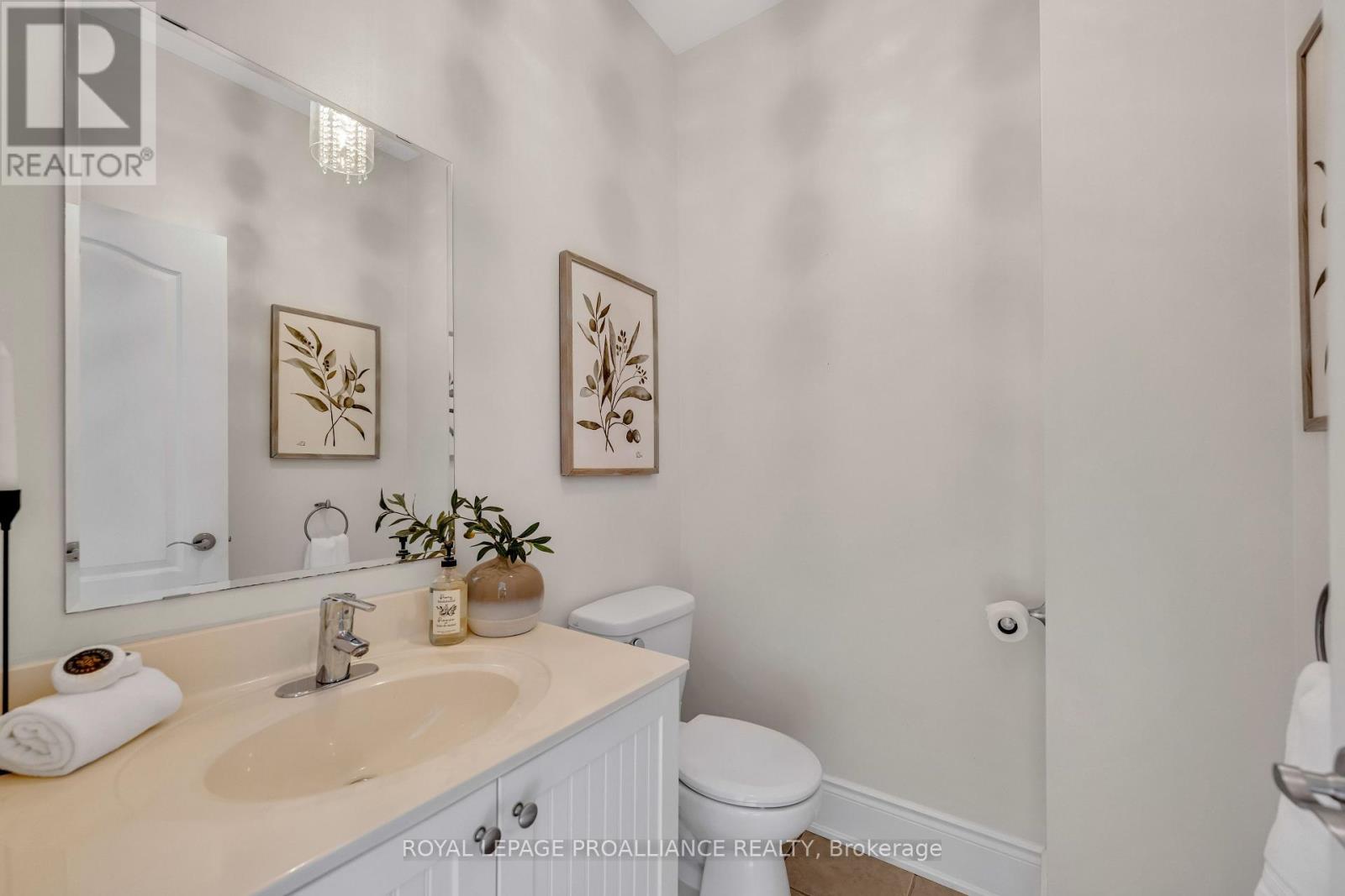 102 - 165 Division Street, Cobourg, Ontario  K9A 0B3 - Photo 33 - X12182371
