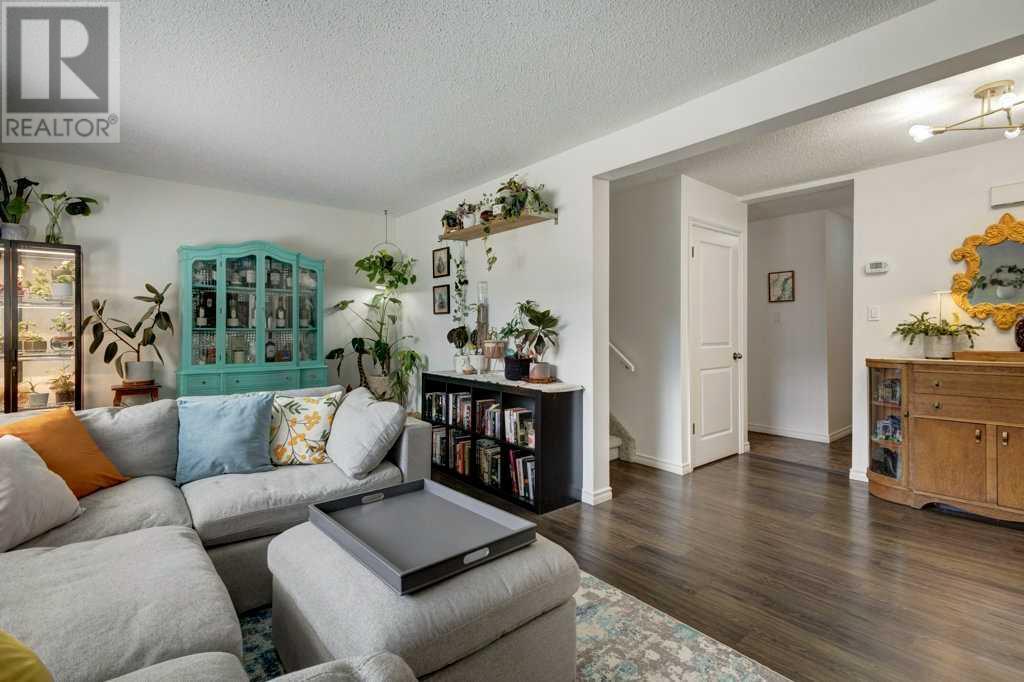 76, 80 Galbraith Drive Sw, Calgary, Alberta  T3E 4Z6 - Photo 6 - A2223896