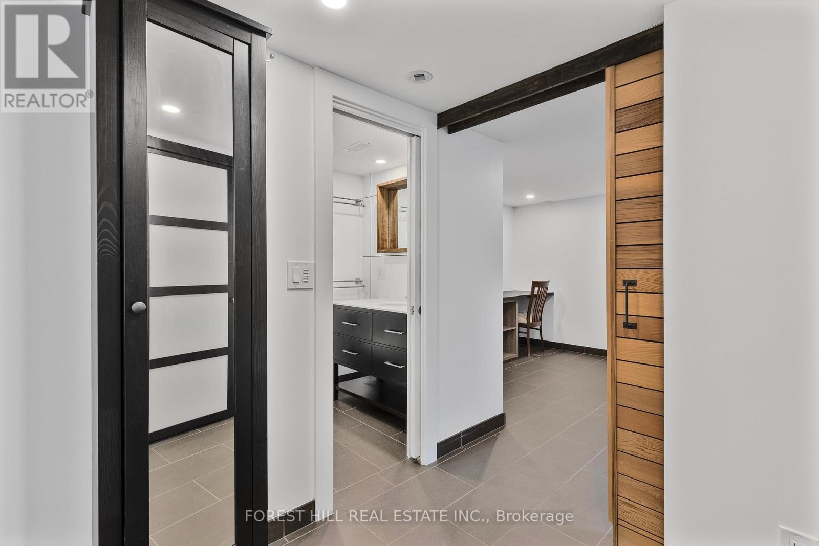 27 Dynevor Road, Toronto, Ontario  M6E 3W7 - Photo 25 - W12182184