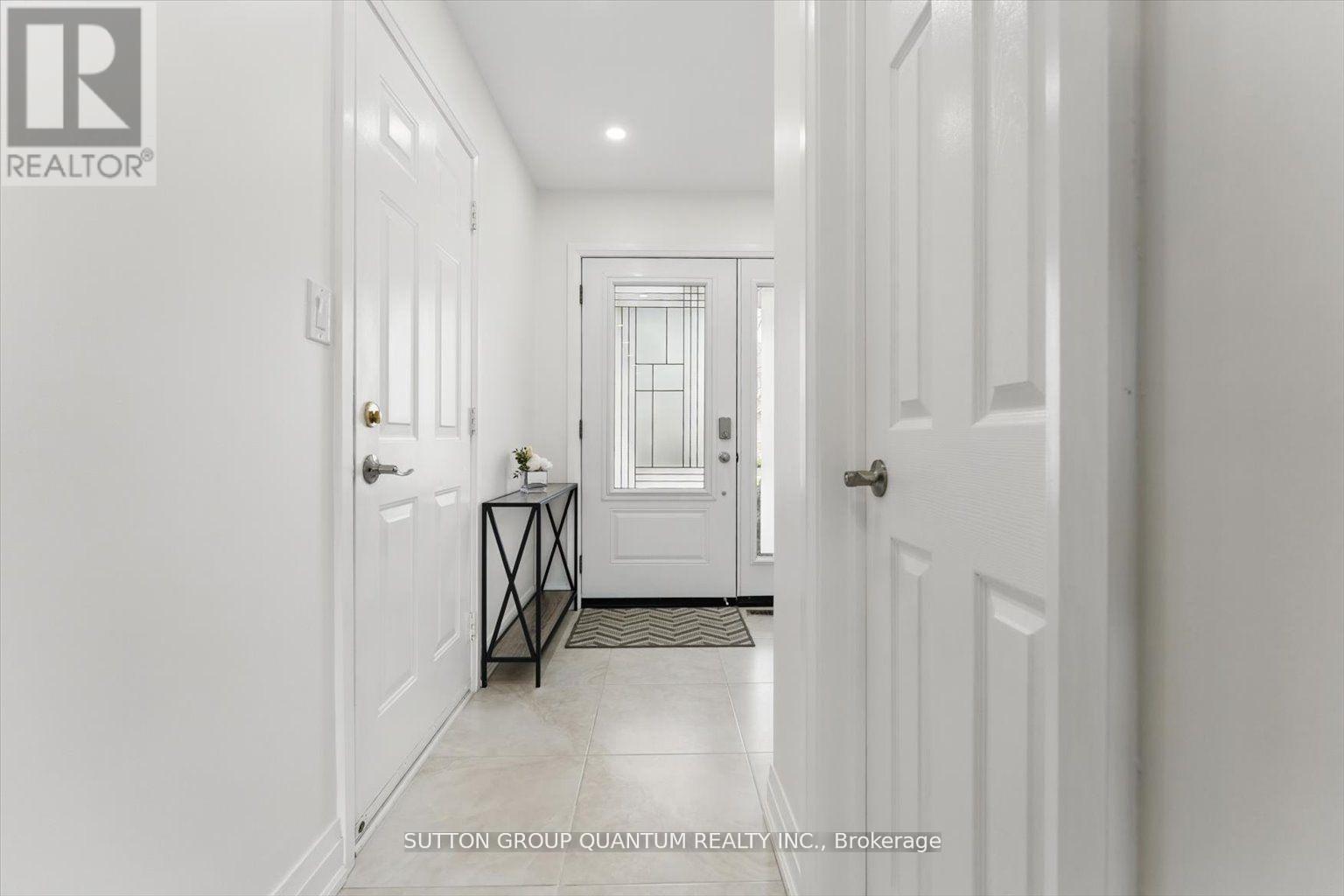 391 Kittridge Road, Oakville, Ontario  L6H 7K6 - Photo 44 - W12182197