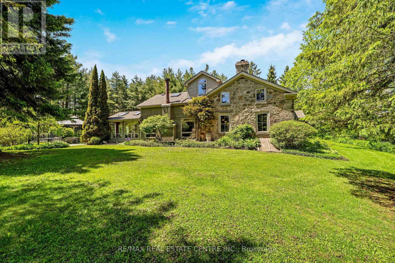 8492 Canyon Road, Milton, Ontario  L0P 1B0 - Photo 11 - W12182243
