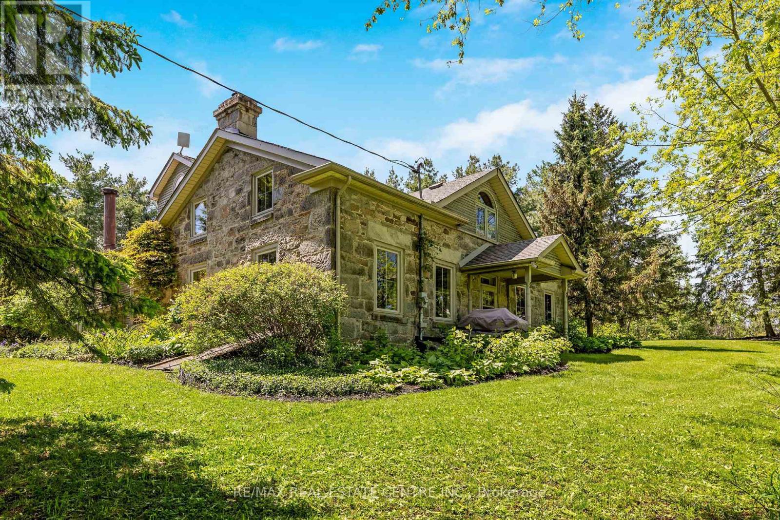 8492 Canyon Road, Milton, Ontario  L0P 1B0 - Photo 12 - W12182243