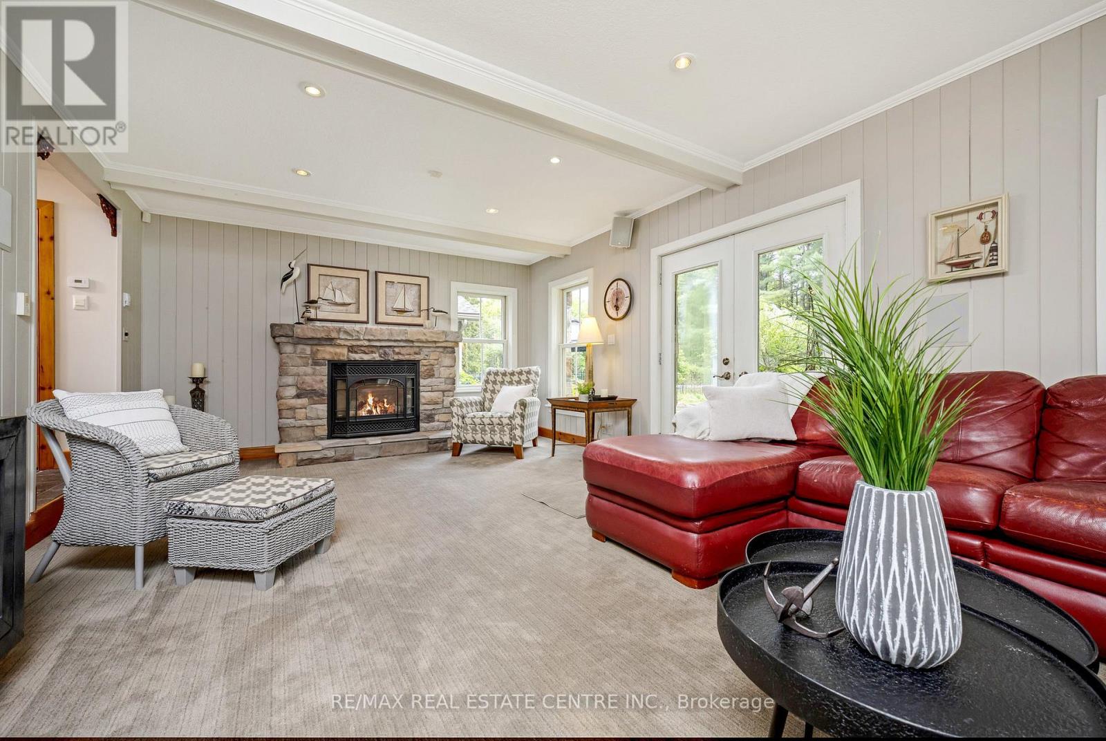 8492 Canyon Road, Milton, Ontario  L0P 1B0 - Photo 19 - W12182243