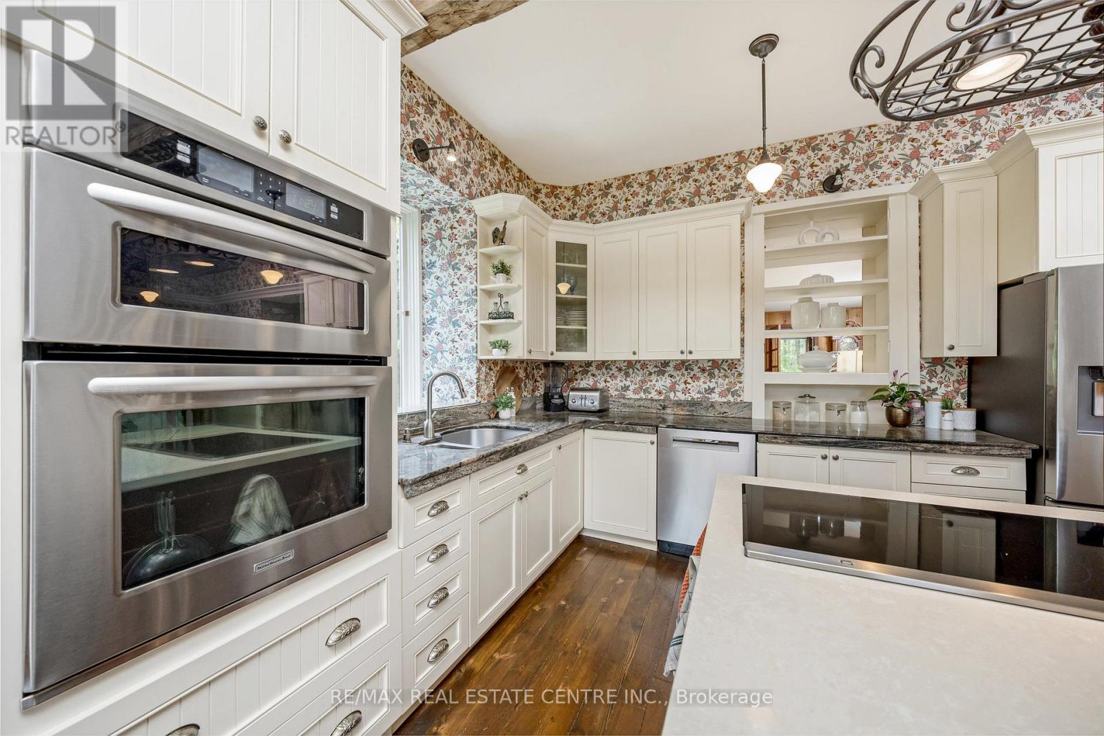 8492 Canyon Road, Milton, Ontario  L0P 1B0 - Photo 23 - W12182243
