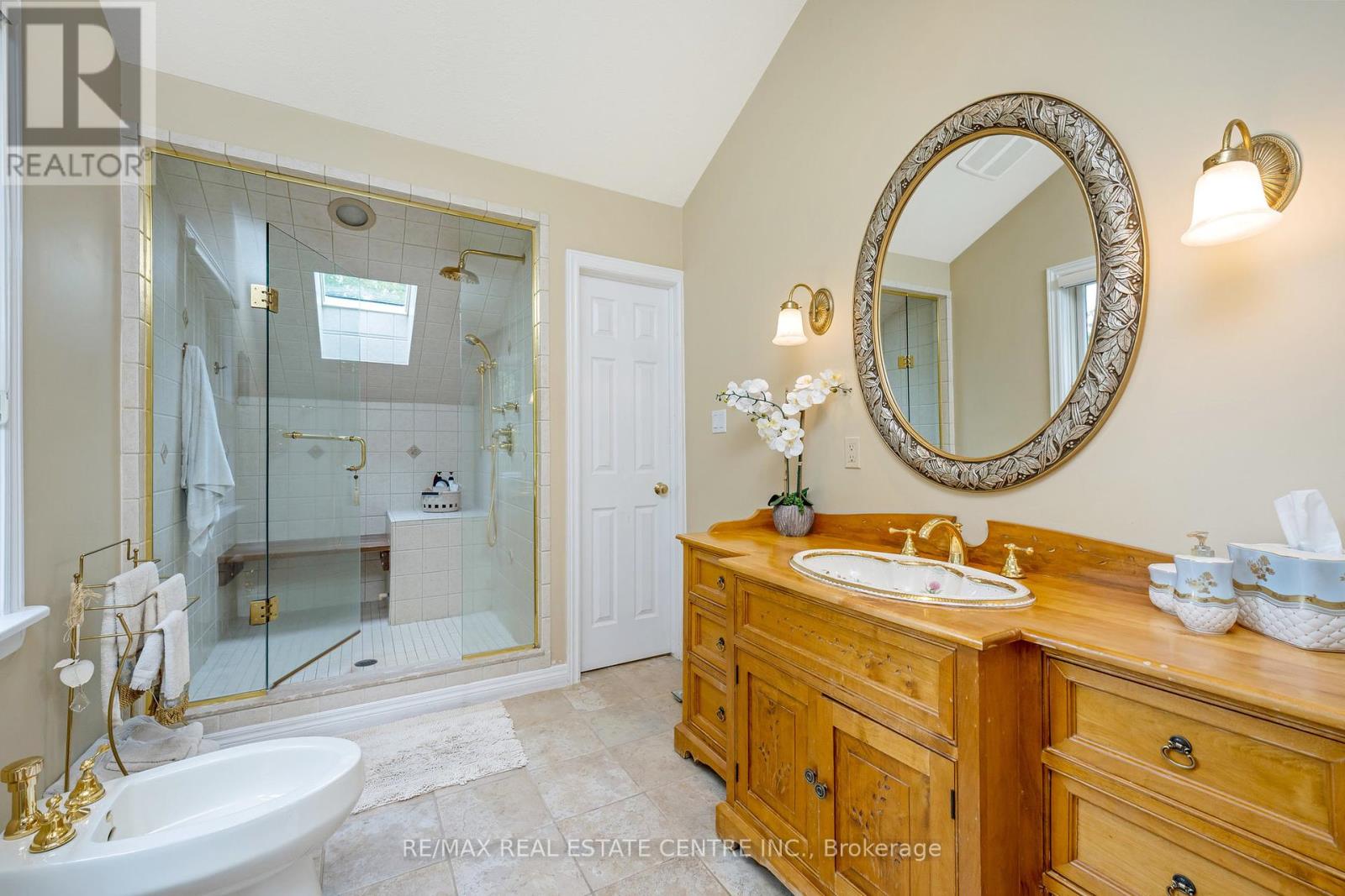 8492 Canyon Road, Milton, Ontario  L0P 1B0 - Photo 30 - W12182243