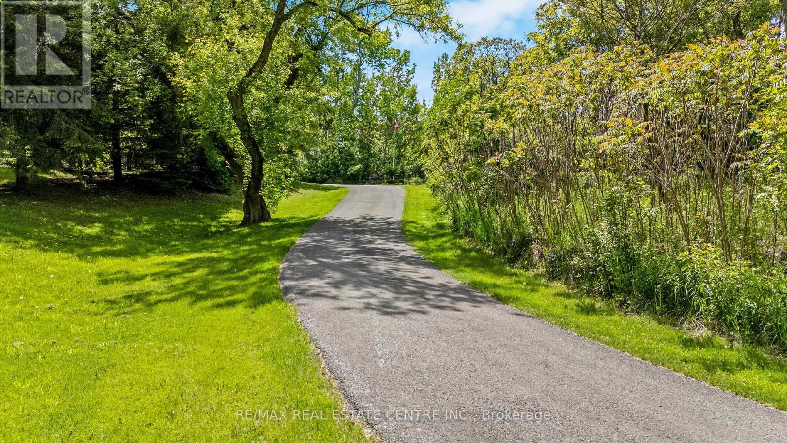 8492 Canyon Road, Milton, Ontario  L0P 1B0 - Photo 37 - W12182243