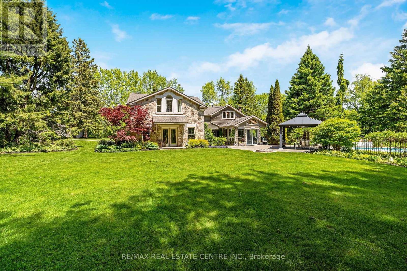 8492 Canyon Road, Milton, Ontario  L0P 1B0 - Photo 4 - W12182243