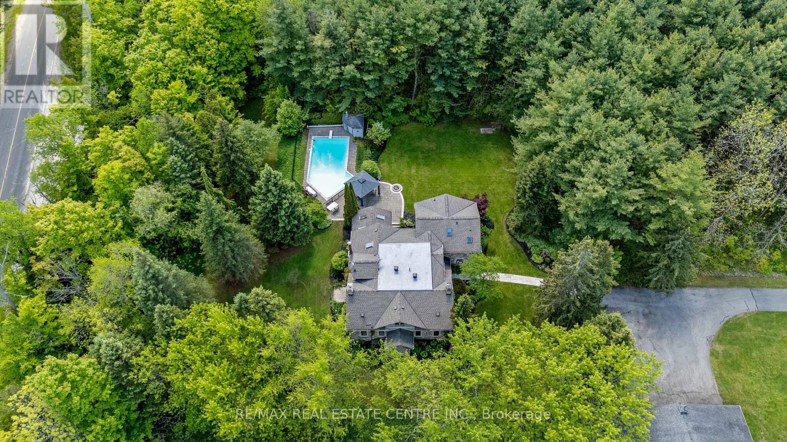 8492 Canyon Road, Milton, Ontario  L0P 1B0 - Photo 48 - W12182243