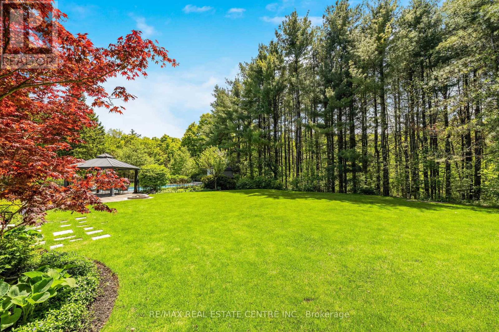 8492 Canyon Road, Milton, Ontario  L0P 1B0 - Photo 6 - W12182243