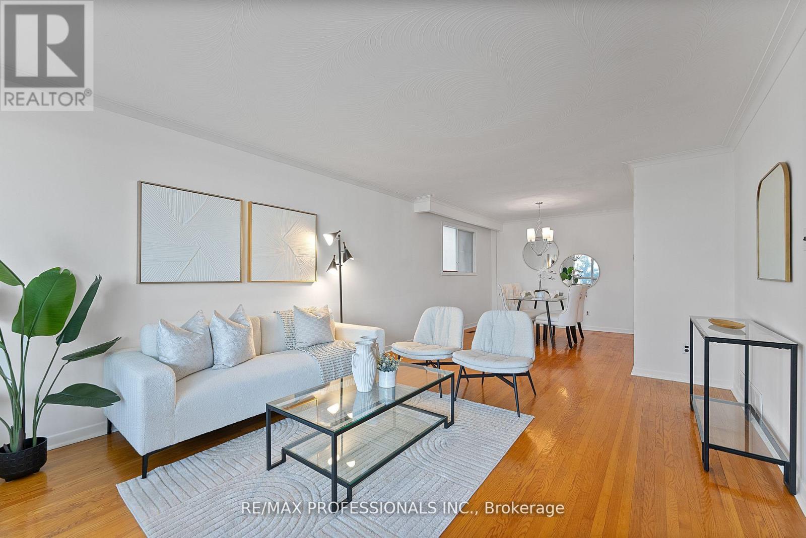 3559 Haven Glenn, Mississauga, Ontario  L4X 1X6 - Photo 5 - W12182268