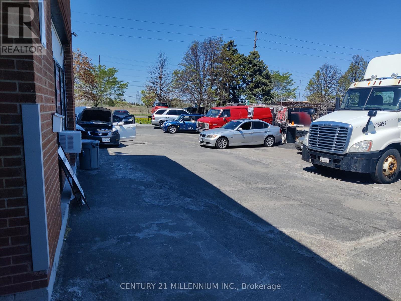13 - 1 Steinway Boulevard, Toronto, Ontario  M9W 6H9 - Photo 11 - W12131367