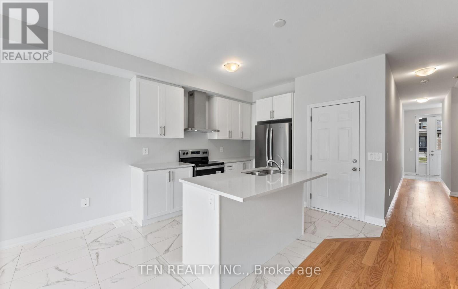 15 Keenan Street, Kawartha Lakes, Ontario  K9V 6C2 - Photo 11 - X12182188