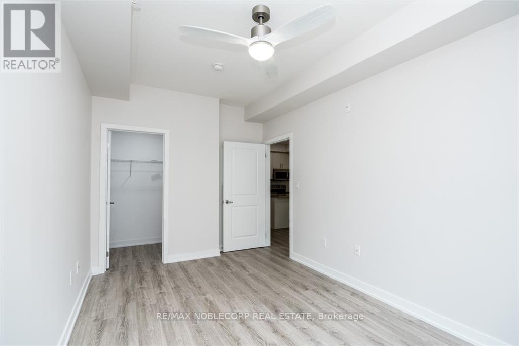 116 - 35 Southshore Crescent, Hamilton (Stoney Creek), Ontario  L8E 0J2 - Photo 11 - X12182210