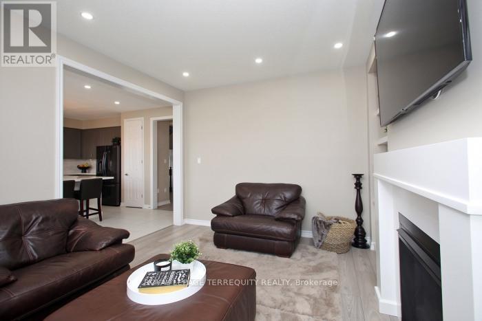 220 Harpin Way E, Centre Wellington (Fergus), Ontario  N1M 2W3 - Photo 17 - X12182265