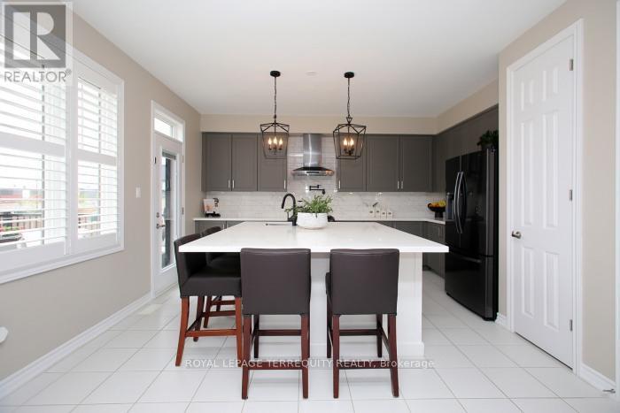 220 Harpin Way E, Centre Wellington (Fergus), Ontario  N1M 2W3 - Photo 9 - X12182265