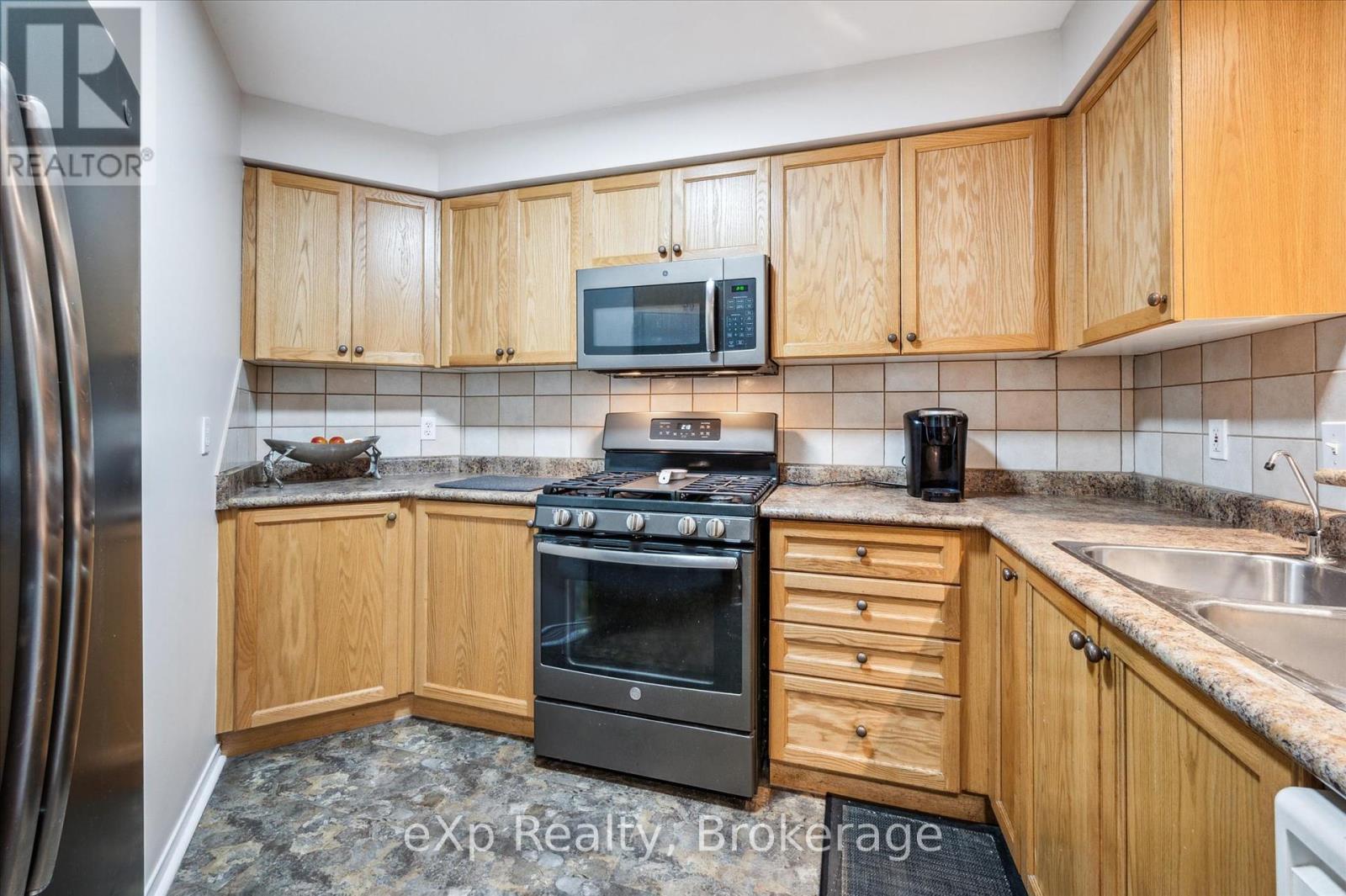 100 Wilton Road, Guelph, Ontario  N1E 7L8 - Photo 9 - X12182304