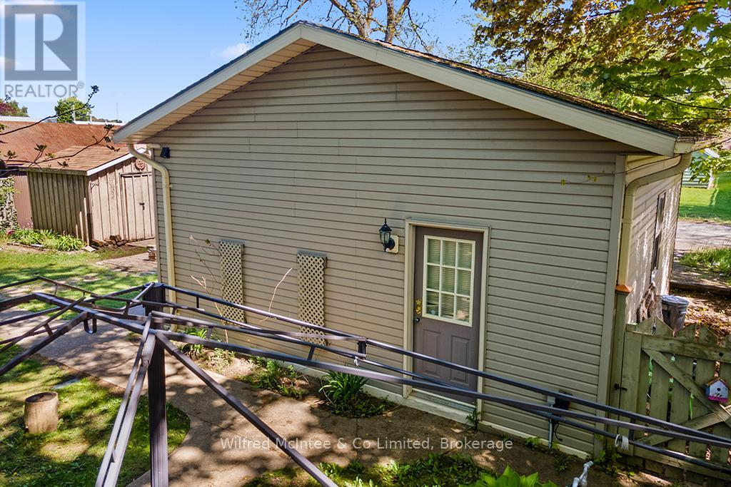 623/625 Elgin Street, Saugeen Shores, Ontario  N0H 2C0 - Photo 15 - X12182315