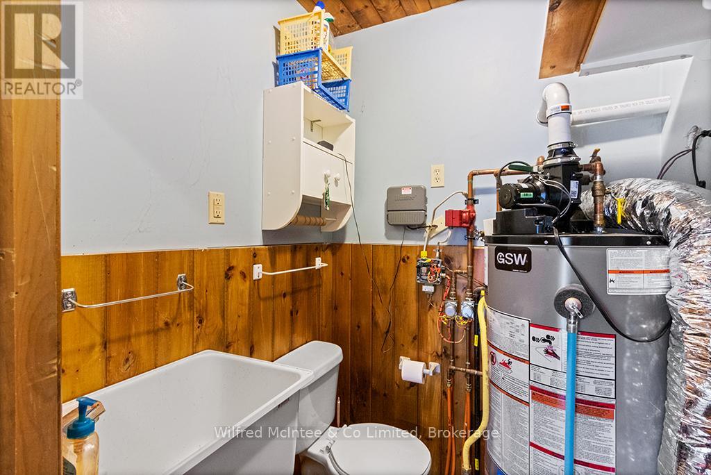 623/625 Elgin Street, Saugeen Shores, Ontario  N0H 2C0 - Photo 17 - X12182315