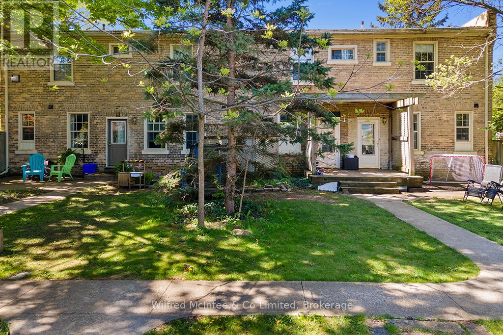623/625 Elgin Street, Saugeen Shores, Ontario  N0H 2C0 - Photo 3 - X12182315