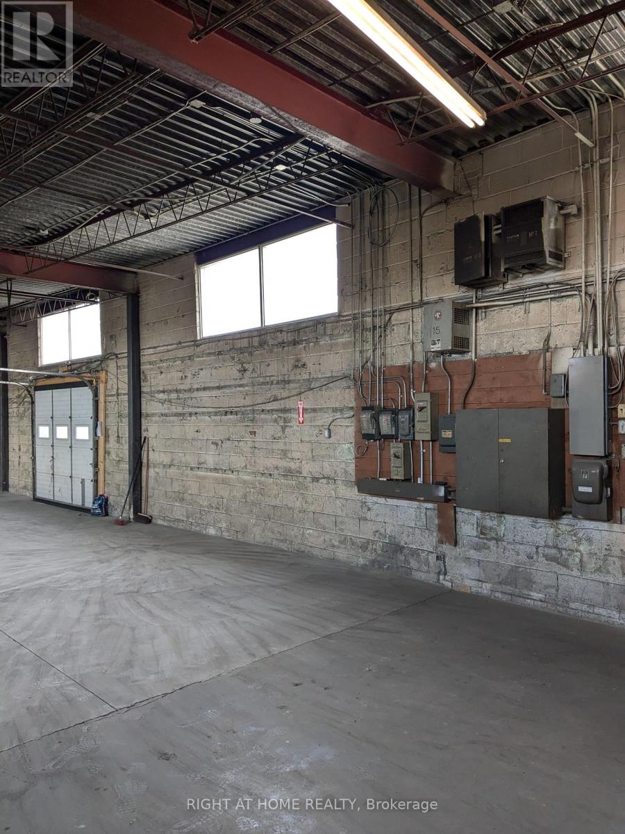 A - 20 Sheffield Street, Toronto, Ontario  M6M 3E6 - Photo 14 - W9230966