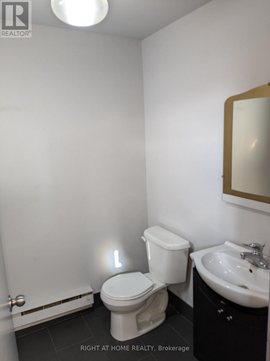 A - 20 Sheffield Street, Toronto, Ontario  M6M 3E6 - Photo 9 - W9230966