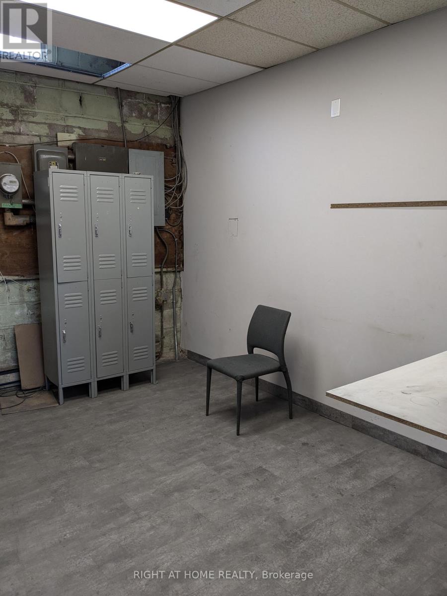 A - 20 Sheffield Street, Toronto, Ontario  M6M 3E6 - Photo 15 - W9230966