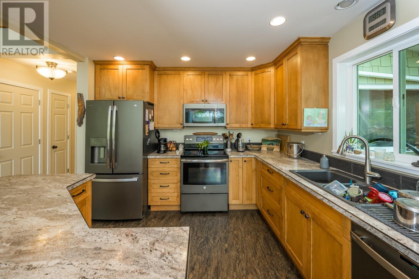57700 S Somerset Drive, Vanderhoof, British Columbia  V0J 3A3 - Photo 6 - R3008879